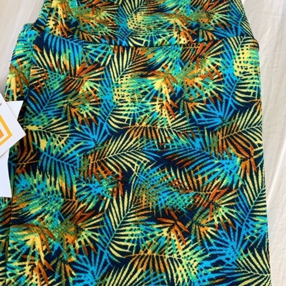 NWT LuLaRoe Tropical Design Cassie Skirt, Size S (6-8)